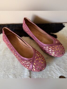 VIONIC Flats